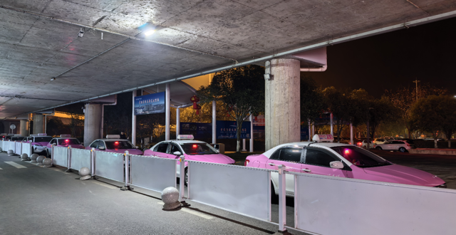 除夕至正月初四， 市城区巡游出租汽车起程价格上浮4元