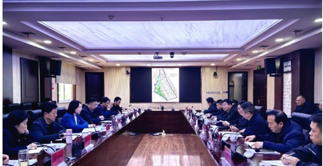 常德市领导调研常德港国际集装箱码头与德山港区专用线项目