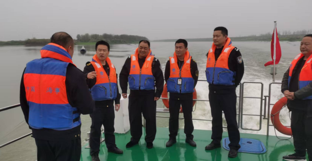 开展联合执法巡查确保水上交通安全
