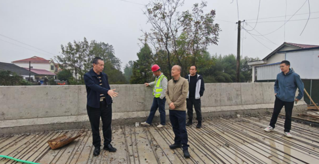 市交通质安站在鼎城区开展交通建设工程质量安全监督调研指导